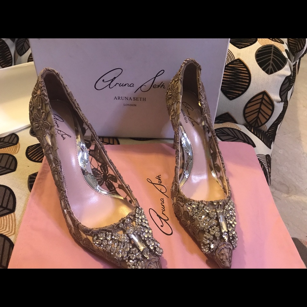 Aruna Seth lace stilettos.